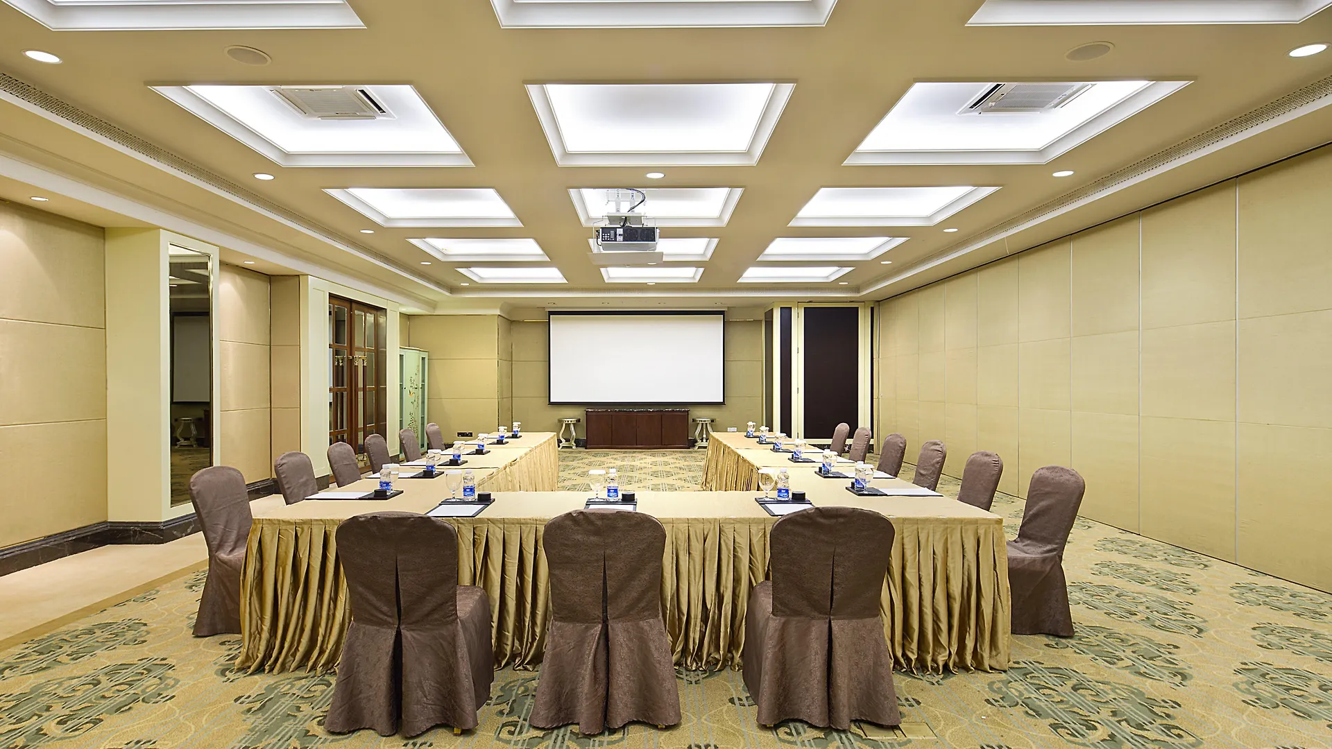 Crowne Plaza Resort Sanya Bay By Ihg